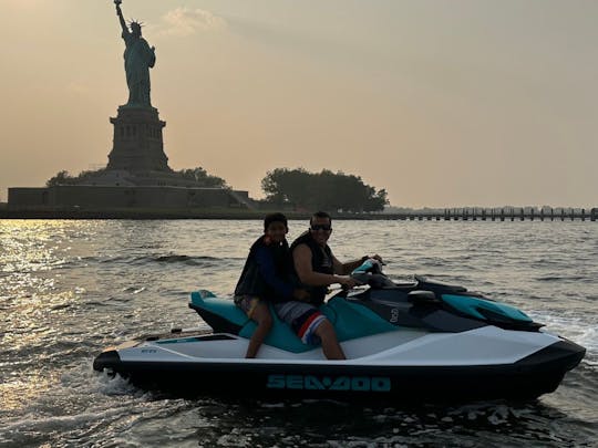 BEST NEW YORK - NEW JERSEY JETSKI RENTALS