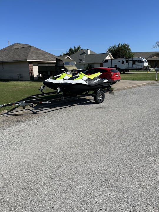 2 esquís Sea-Doo Spark Rotax 900 AceJets de 3 niveles para Aubrey, Texas