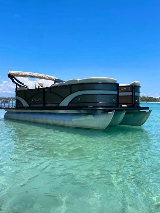 Best priced 24ft LUXURY TriPontoon Boat rental in Southwest Florida