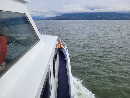 Barco de luxo para festas/eventos de 85 pés para alugar em Vancouver (máximo 70 passageiros)