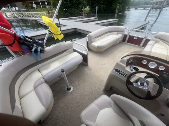 Have Fun On The Lake In This Beautiful Pontoon With Family And Friends
