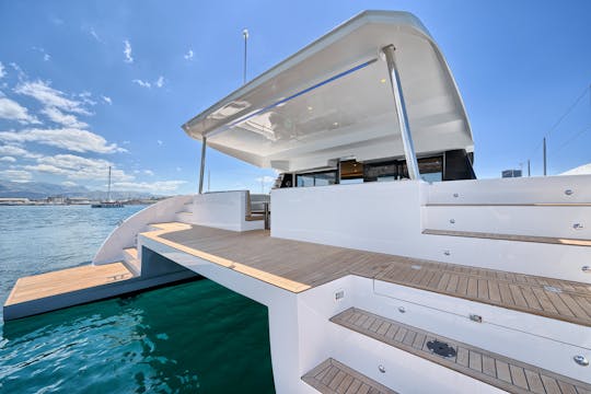 Catamarán de crucero Bareboat Luna 49 en Split, Croacia 