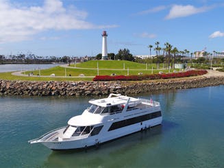 Superbe yacht de fête avec skipper de 85 pieds - Charter privé