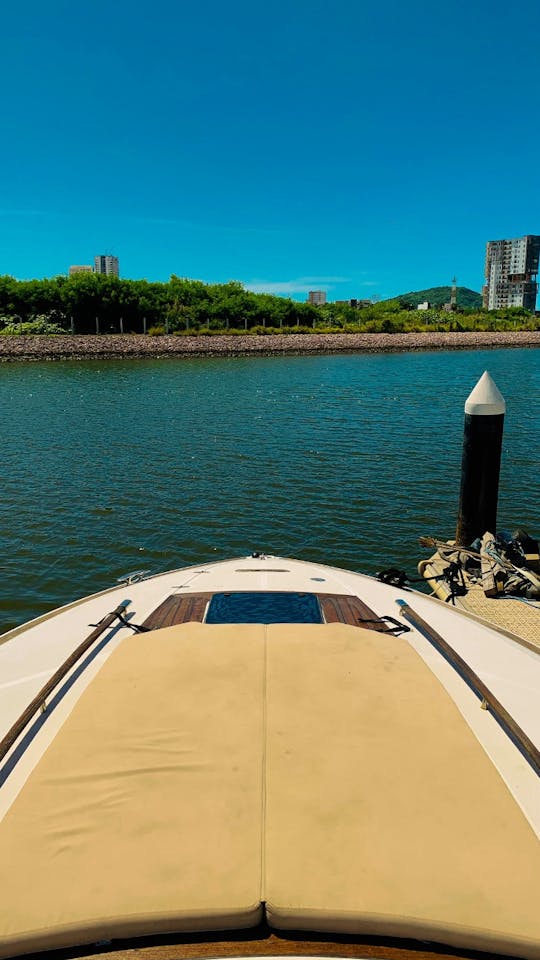 Yacht à moteur Chris Craft de 32 pieds pour une incroyable location de yacht à Mazatlan