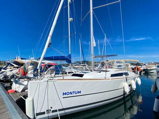 Dufour 360 (2021) - Troia Cruising Monohull Rental in Setubal, Portugal