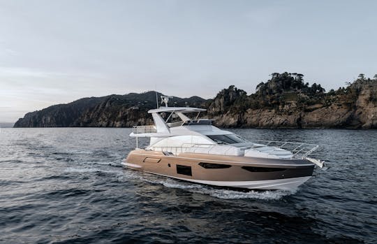 Iates a motor Azimut 60 Fly