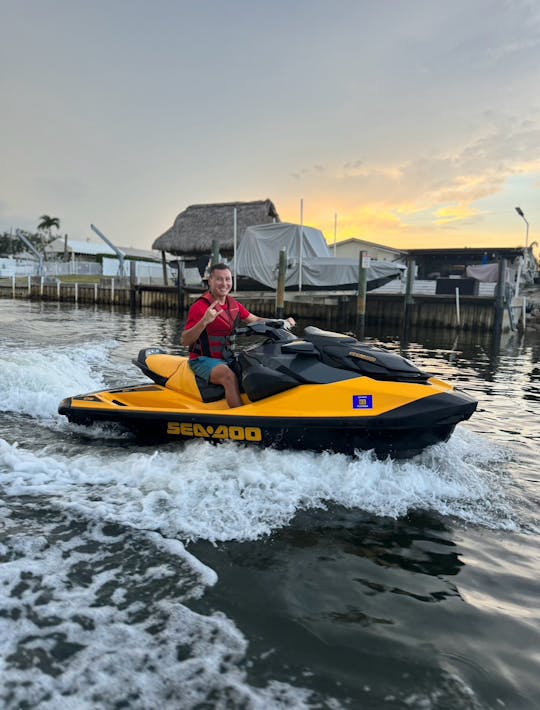 Visite guidée de 120 minutes en jet ski à Golden Beach Intracoastal