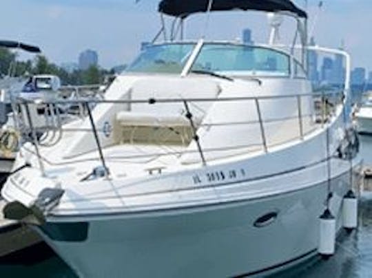 40ft Carver Mariner Motor Yacht Charter in Chicago, IL