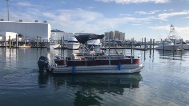 22' Pontoon Boat Rental