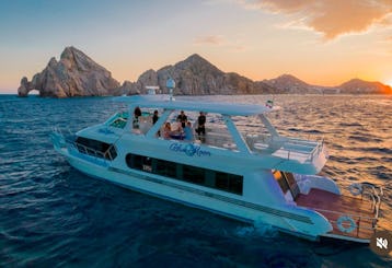 NEW Listing // VIP Boat Ride in Cabo w/ Drinks, Food & Free Transportation