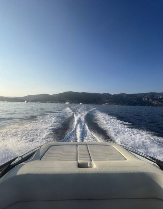 Location bateau à Cannes · Cranchi E26 (2022)