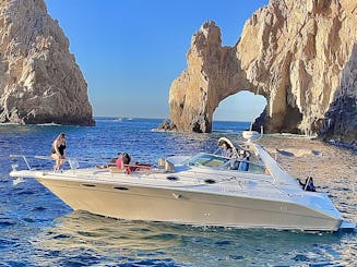 Location d'un yacht à moteur Sea Ray Summertime de 34 pieds à Cabo San Lucas, Mexique