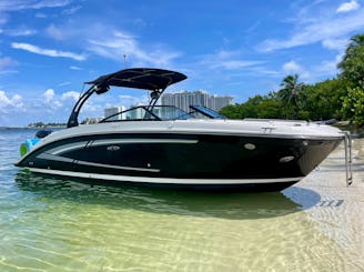 Bateau de fête SeaRay SDX de 29 pieds à Miami avec 1 heure de promotion gratuite disponible !