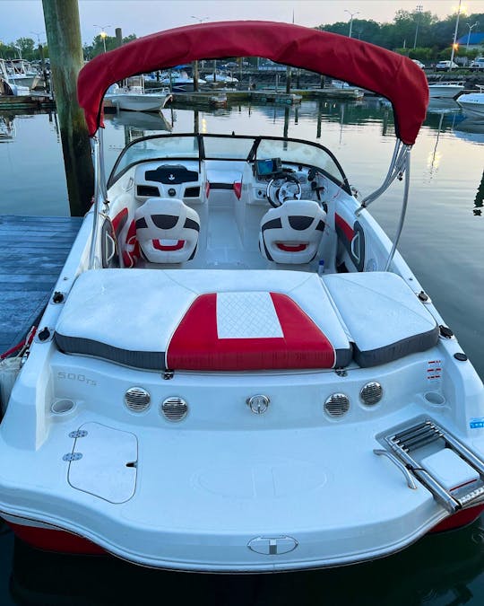 Cruise the LI Sound on a sport boat with friends!