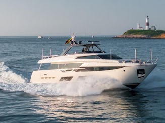Beautiful 88' Ferretti serving NY, Hamptons and New England