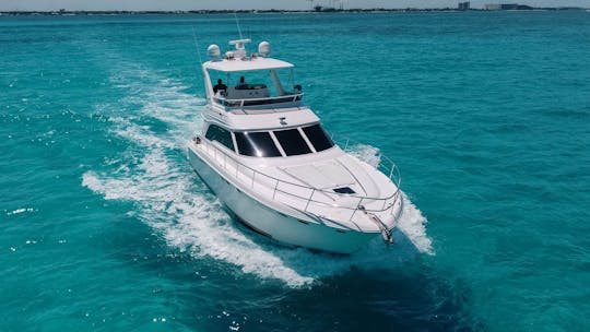 SEA CASTLE | Une magnifique forteresse de croisière Sea Ray de 55 pieds dans les Caraïbes mexicaines