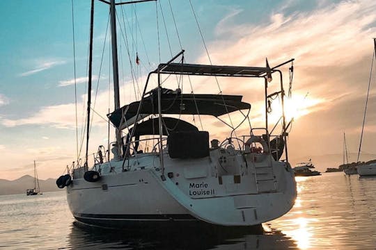 Cabin Charter Aeolian Islands with 2 crew