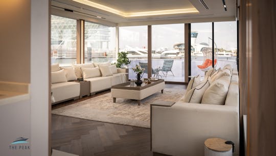 Expérience en péniche de luxe sur l'île de Yas, à Abu Dhabi, idéale pour les fêtes
