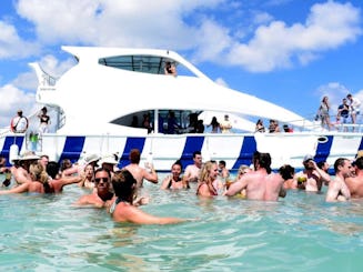 Rent a LUXURIOUS YACHT FOR YOUR EVENT PARTY with captain and crew in Punta Cana!