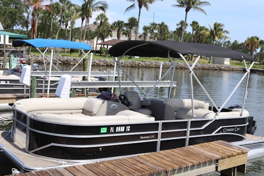 23ft Pontoon Boat in Vero Beach