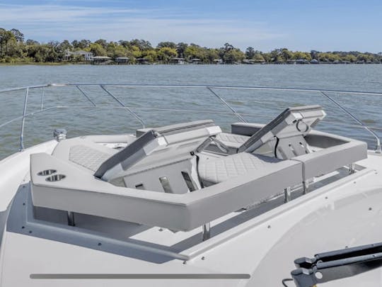 Luxurious 50ft Cantius Yacht Charter in Palm Beach