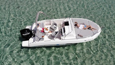 Pacific Craft 630 Cocker Powerboat for 7 pax 