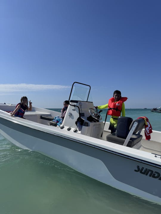 Sundance B20CCR 2023: ¡diversión familiar, pesca y aventuras en la playa!