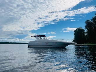 Barco de festa para 10 pessoas de 34 pés no rio Ottawa em Gatineau, Quebec