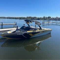 Lake LBJ - 2013 Tige Z3 Surf Boat 