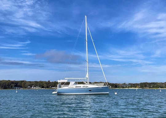 Modern Luxury Sailing in the Hamptons and beyond onboard 34ft Hanse Sailboat