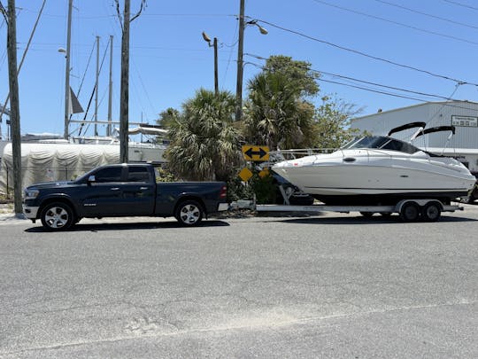 Sea ray sundancer 240 con habitación y aire acondicionado