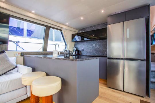 Luxurious yacht  Carver Pilothouse 