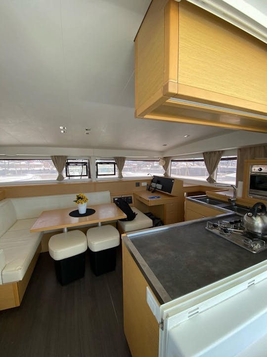 Catamaran - Lagoon 400 s, Private Cruise Paros - Antiparos 