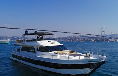 Experience Luxury Yacht in Istanbul 