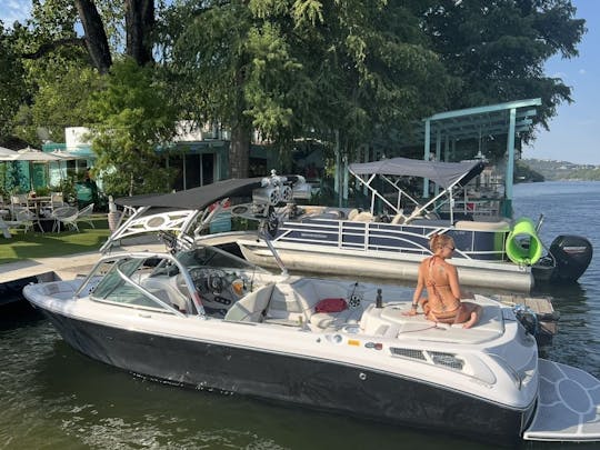 Um dia de sonho no lago começa aqui!! Super Air Nautique no Lago Austin