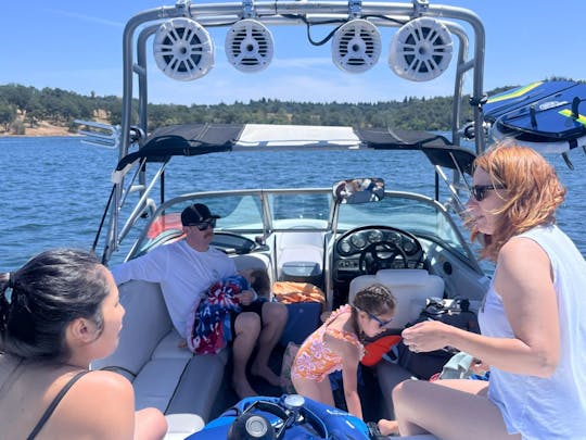 Explore Folsom Lake in Style with 21ft Sanger Boat