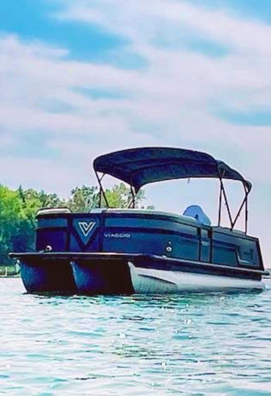 Pontoon Rental seats 11 comfortably - located on the Whitefish chain