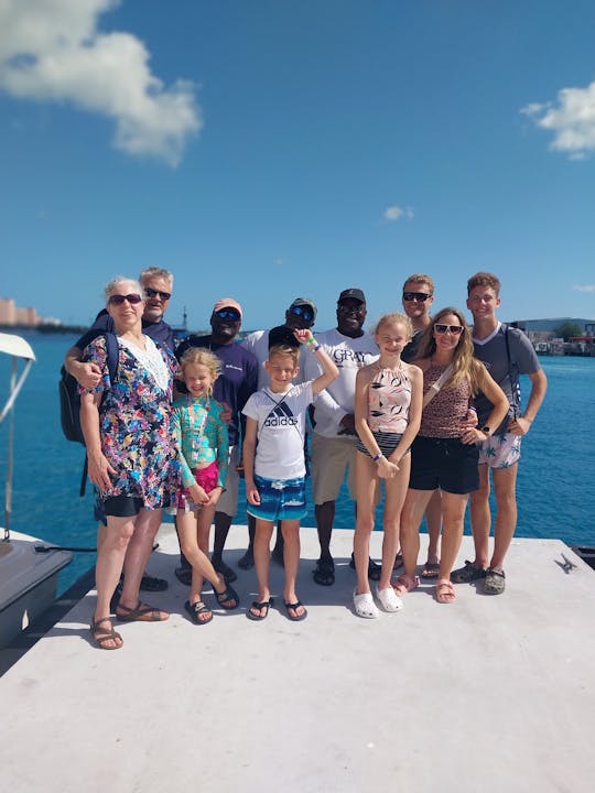 Explore the Bahamas with Daily Charter