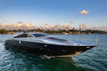 92FT Leopard: Miami's Floating Oasis 