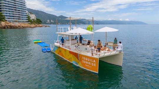 HERMOSO CATAMARÁN DE LUJO NUEVO EN PUERTO VALLARTA