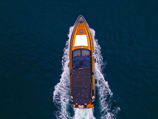 Superbe yacht Azimuth de 58 pieds, le vrai luxe du Pacifique en PV.