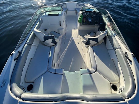 Easy Access to Lake WA, or Lake Union, with Yamaha 21ft Jet Boat