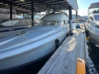 34' Motor Yacht Available In Seattle