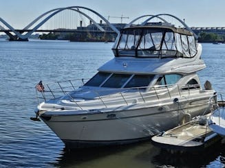 50' Come enjoy the DC view on the Potomac river aboard Sancha. $350HR to $425HR 