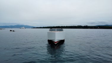 Experience the Iconic VanDutch 40 – Luxury at Sea
