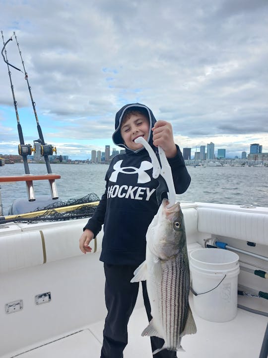 Faites une croisière ou pêchez dans le port de Boston et ses environs avec le meilleur capitaine de Boston