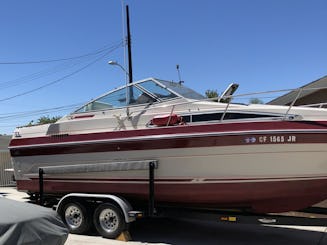 Cabina de crucero Sea Ray Sundancer de 25 pies en Long Beach, California