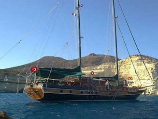 PERI This Wonderful Deluxe Gulet Yacht is 25.m Long and for 10 People