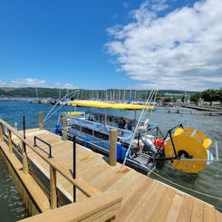 Passeio de barco de bicicleta no Lago Seneca de 80 minutos e 110 minutos, pedalando OPCIONAL