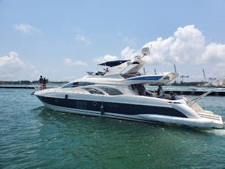 Azimut de 70 pies en Miami, Florida: 2 motos acuáticas gratuitas ¡TODO INCLUIDO EN ESTE PRECIO!